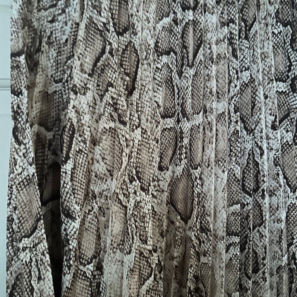 Animal Print Pleated Skirt